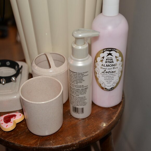 beauty love set grab bag misc lot junk drawer spike bracelet lotion heart bath - Picture 7 of 14